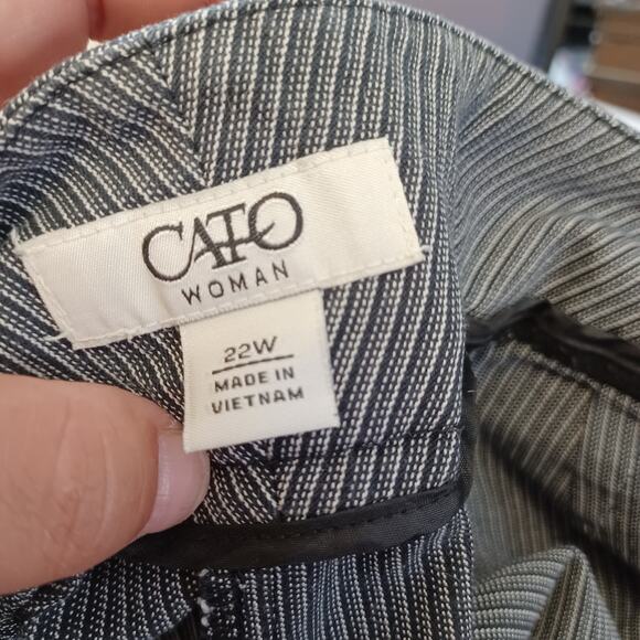 Cato women's 22 W cropped pants‎ stripe - Picture 5 of 5